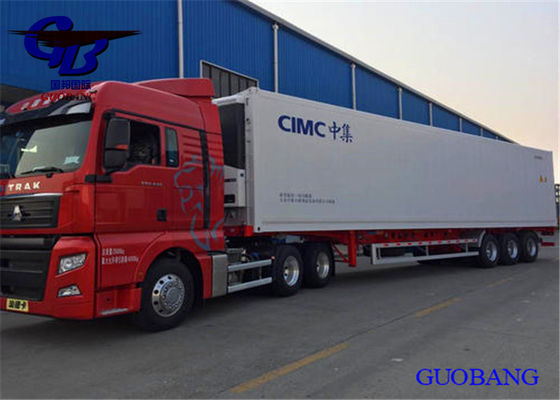 O nosso objetivo no serviço de transporte é economizar custos com serviços especiais e combinar envios para atender às necessidades do cliente.